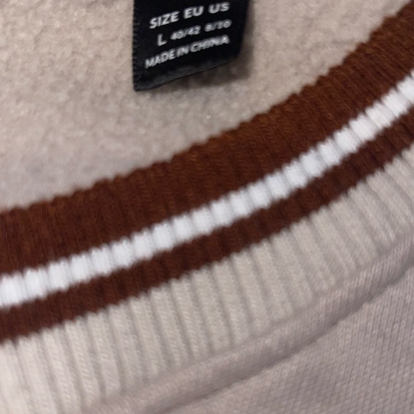 Las Vegas Comfy Sweater - Picture 2 of 2